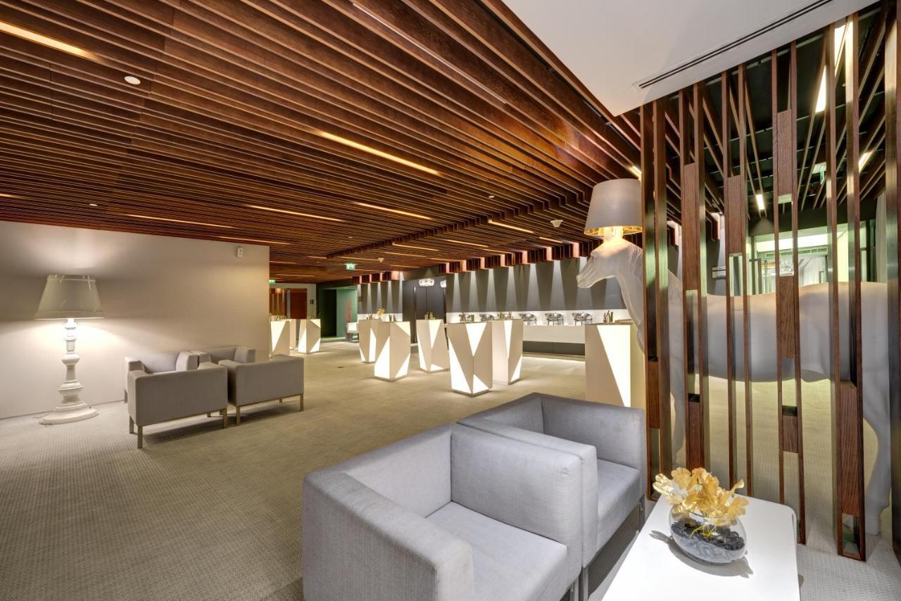 The Act Hotel Sharjah Exterior photo The new lounge at the airport